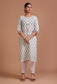 Set Of 2: White & Green Cotton Printed Kurta & Pant Set image 3