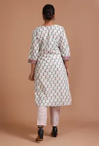 Set Of 2: White & Green Cotton Printed Kurta & Pant Set image 5