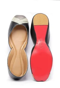 Black Embroidered Cruelty-Free Leather Juttis image 2