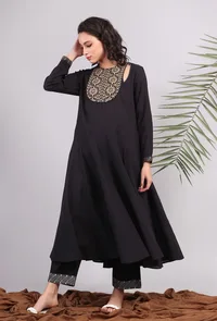 Set of 2: Black Flared Kalidar Kurta Dress with Kantha Straight Pants image 1