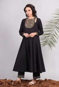 Set of 2: Black Flared Kalidar Kurta Dress with Kantha Straight Pants image 3