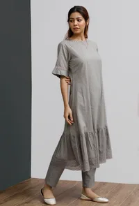 Set of 2: Grey Hand-Block Printed Tiered Kurta Dress With Solid Grey Narrow Pants image 3