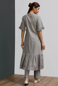 Set of 2: Grey Hand-Block Printed Tiered Kurta Dress With Solid Grey Narrow Pants image 4