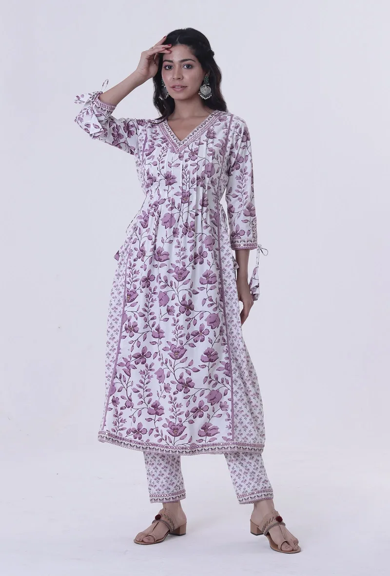 Set Of 2: Dusty Lavender Motif White Cotton Kurta With Pant