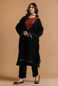 Kashmiri Sozni Embroidery Black Phiran-Free Size image 3