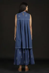 Set of 2 : Prussian Blue Cotton Kurta Top and Embroidered Pallazo image 3