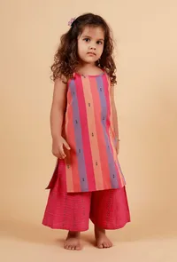Set of 2: Pink Multicolor Stripe Sleeveless Kurta And Woven Pallazo Pants image 1