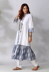 White And Blue Ikkat Gathered Front Open Overlay image 3