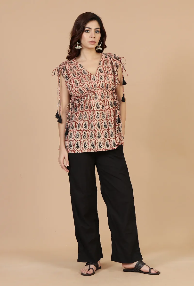 Set of 2: Baagh Printed Drawstring Top & Solid Black Cotton Pants