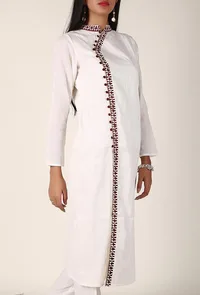 Maroon Handblocked Mandarin Collar Cotton Kurta image 2