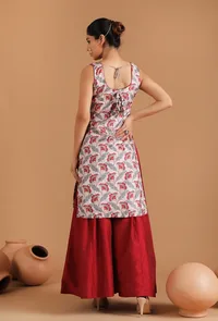 Sayani Allover Kalamkari Straight Kurta image 4