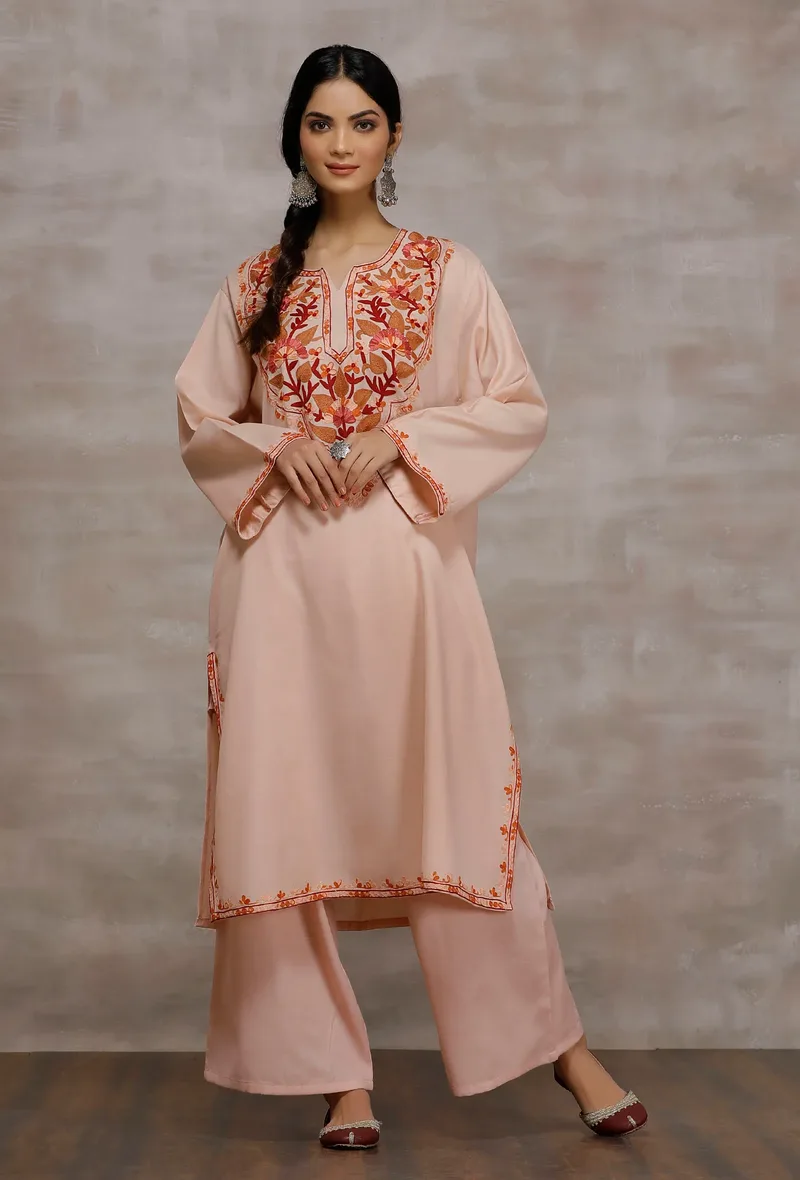 Gulnaar Pink Woollen Phiran