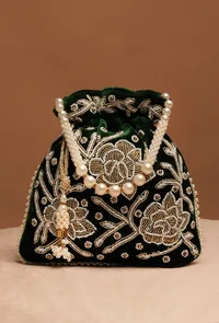 Elegant Emerald Bag With White Mogra Pearl image 1