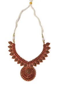 Matte Finish Reverse Stone Kemp Jewellery Set With Chandelier Earrings image 4