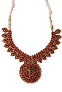 Matte Finish Reverse Stone Kemp Jewellery Set With Chandelier Earrings image 5