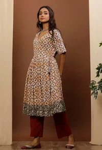 White Flared Kalamkari Cotton Kurta image 3