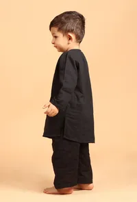 Set Of 2: Sahar Black Cotton Kurta & Pyjama image 2