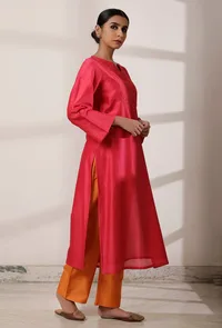 Scarlet Pink Chanderi Woven Kurta image 3