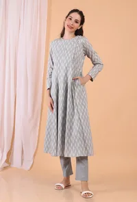 Set Of 2: Cadet Grey Cotton Woven Kalidar Dress With Narrow Pants image 2