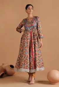 Set Of 3: Saarang Allover Kalamkari Angrakha Kurta With Chooridar & Organza Dupatta image 2