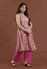 Elegant Pink Kalamkari Printed Silk A-Line Kurta image 3
