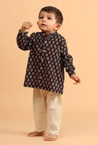 Set Of 2: Qalb Black Ajrakh Print Cotton Kurta & Off White Pyjama image 1