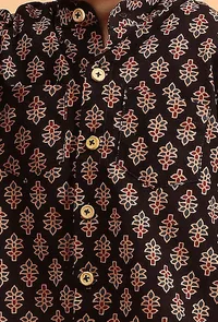 Set Of 2: Qalb Black Ajrakh Print Cotton Kurta & Off White Pyjama image 4