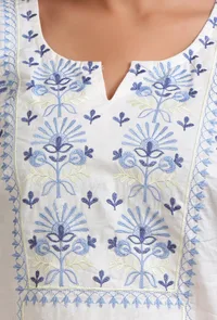 Set Of 2: White Cotton Embroidered Kurta & Pant Set image 6