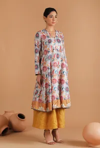 Nayantara Allover Kalamkari Flared Kalidar Kurta image 2