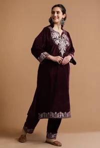 Set Of 2: Crater Brown Kashmiri Tilla Embroidery Phiran With Pant-Free Size image 2