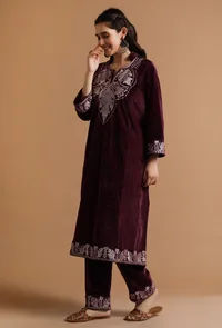 Set Of 2: Crater Brown Kashmiri Tilla Embroidery Phiran With Pant-Free Size image 3